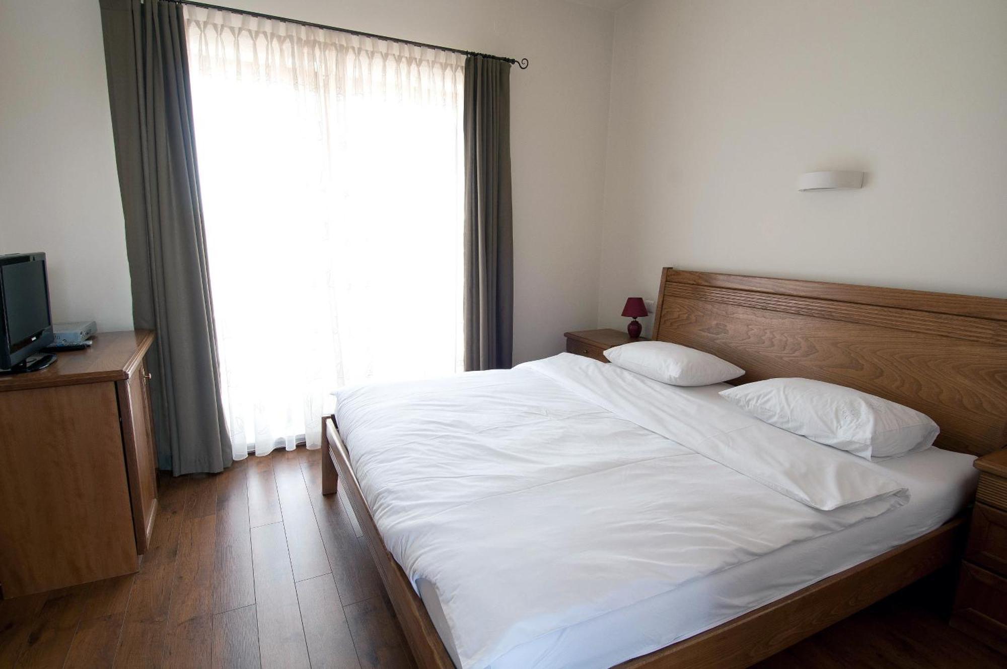 Hotel Pansion Mamica Pušćina Esterno foto